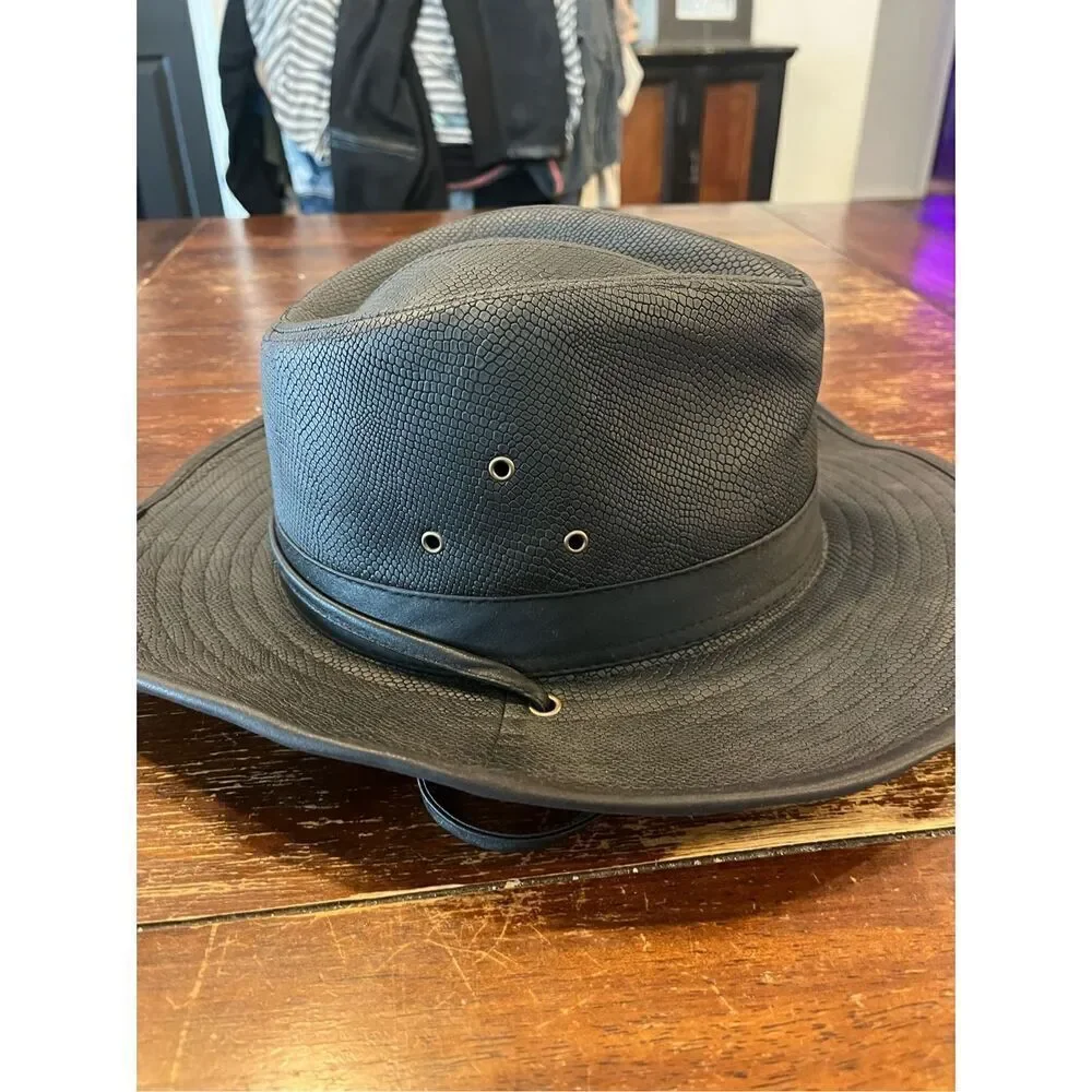 Silver Canyon Weathered Outback Outdoorsmen Shapeable Hat with Chin Cord